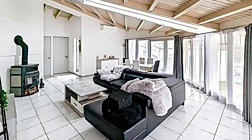 Très belle opportunité : attique de 3,5 pièces avec terrasses à St-Léonard