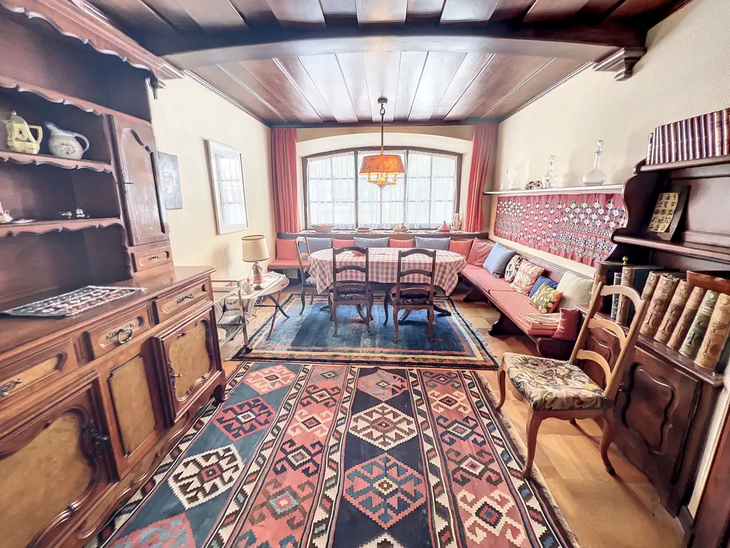 Spacieux appartement de 5,5 pièces au cœur de Sainte-Croix – 175 m² habitables