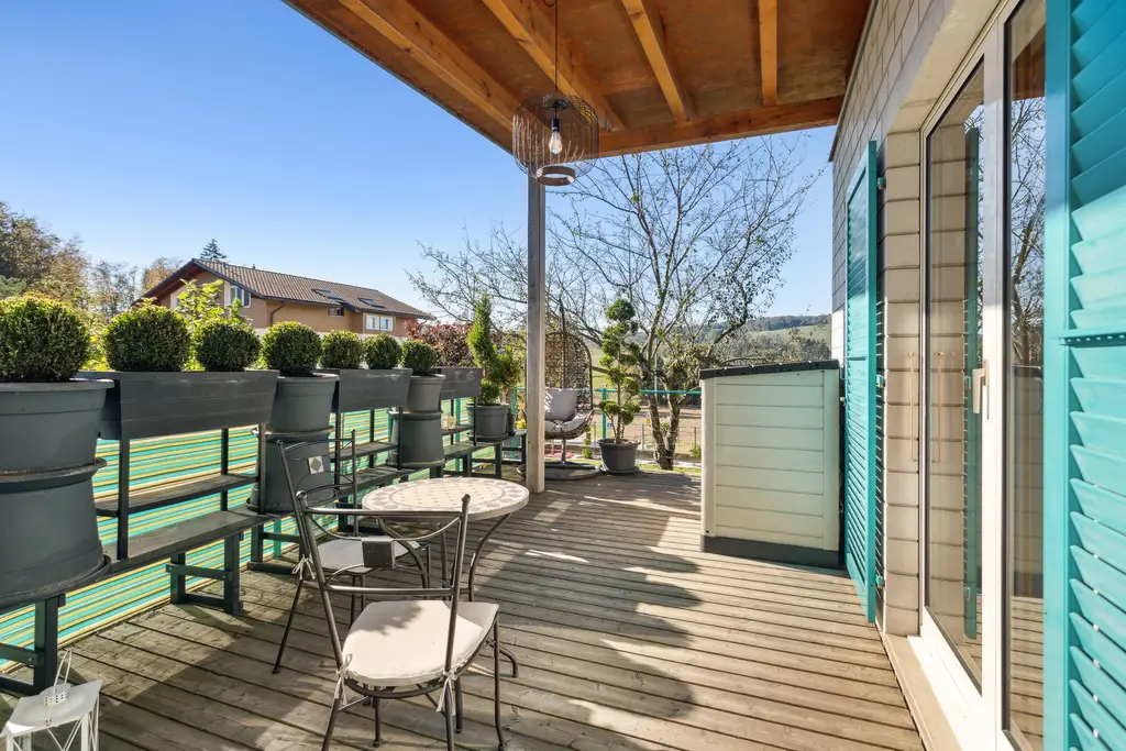 Superbe appartement de 5 p, de plain-pied, avec terrasse et jardin privés, à vendre