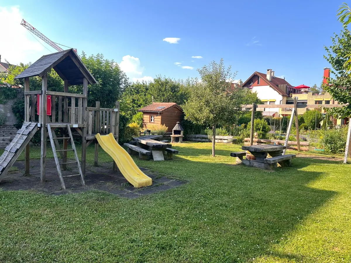 Yverdon - Attique en duplex de 5,5 pièces avec grande terrasse et véranda d'hiver 