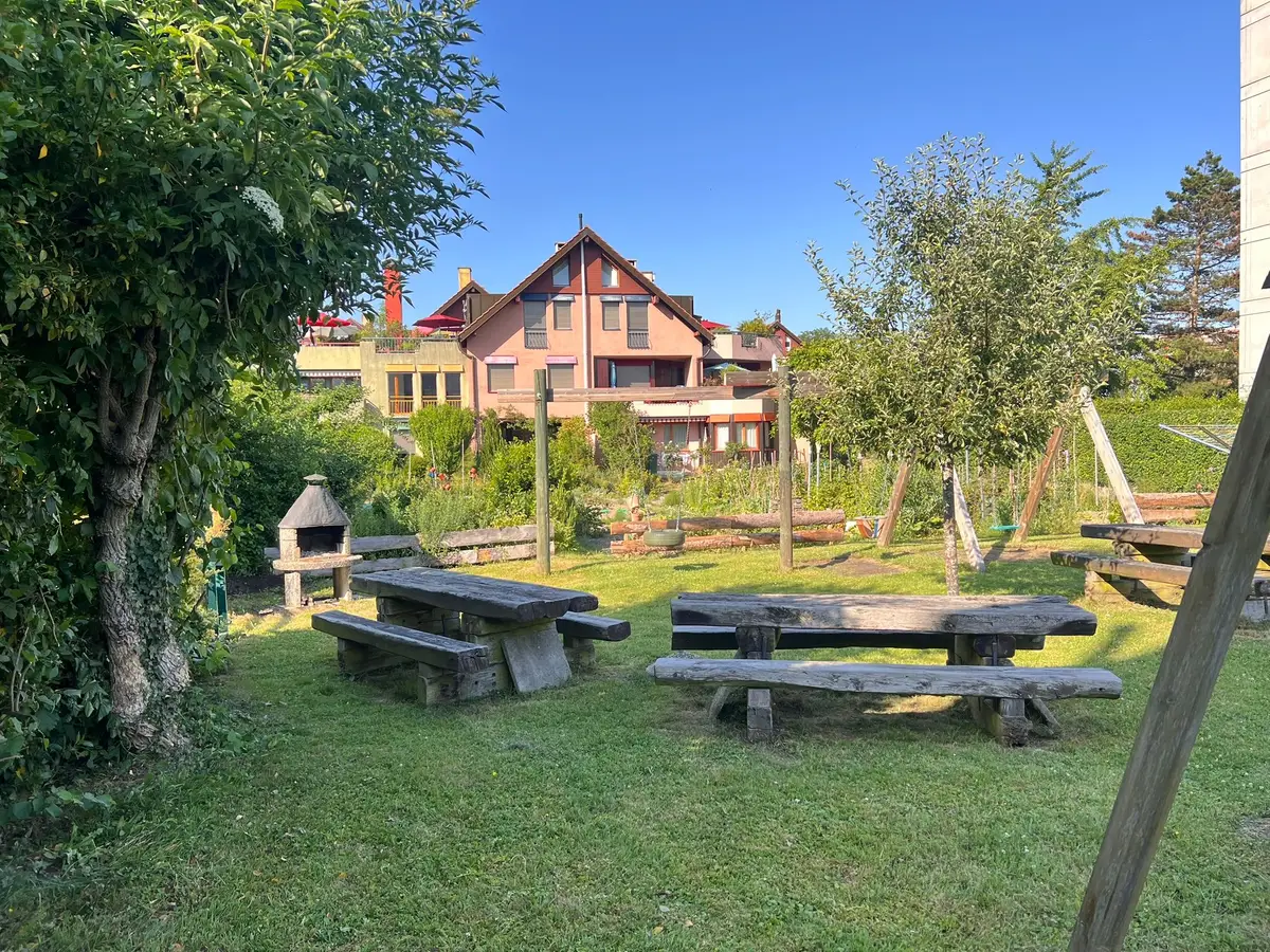 Yverdon - Attique en duplex de 5,5 pièces avec grande terrasse et véranda d'hiver 