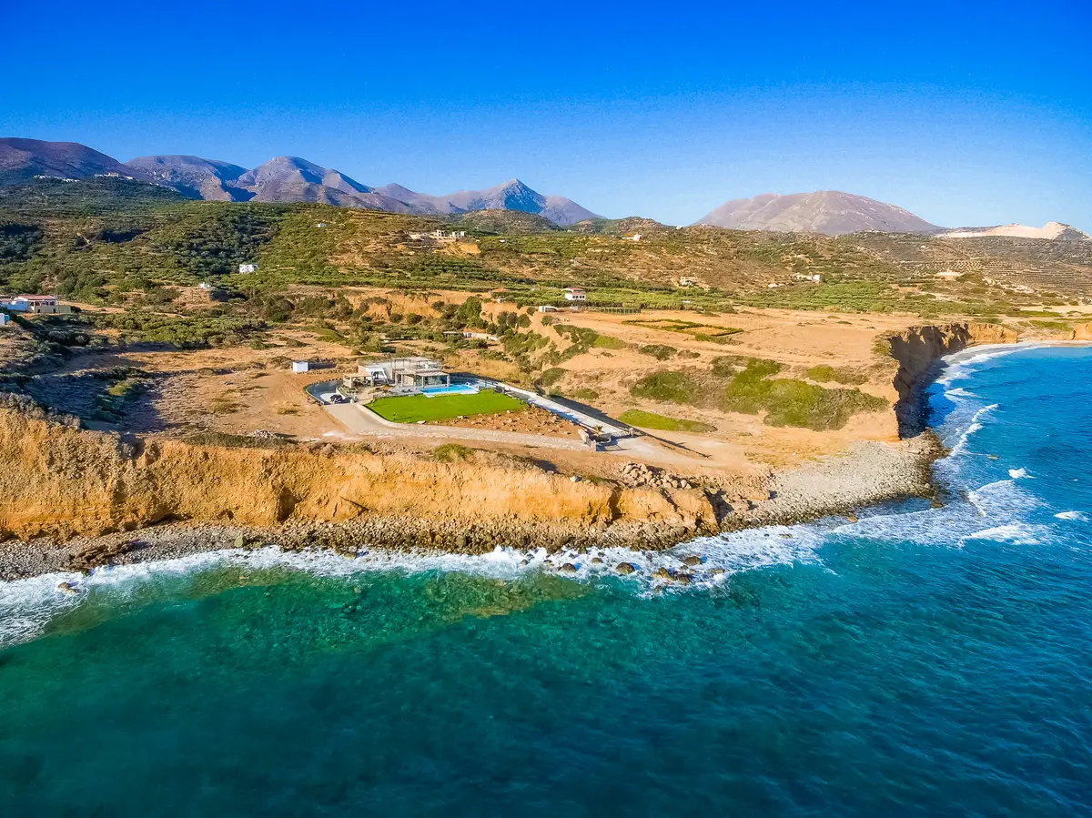 Luxury Seafront Villa. Ideal for Groups, Families, Friends, Workshops