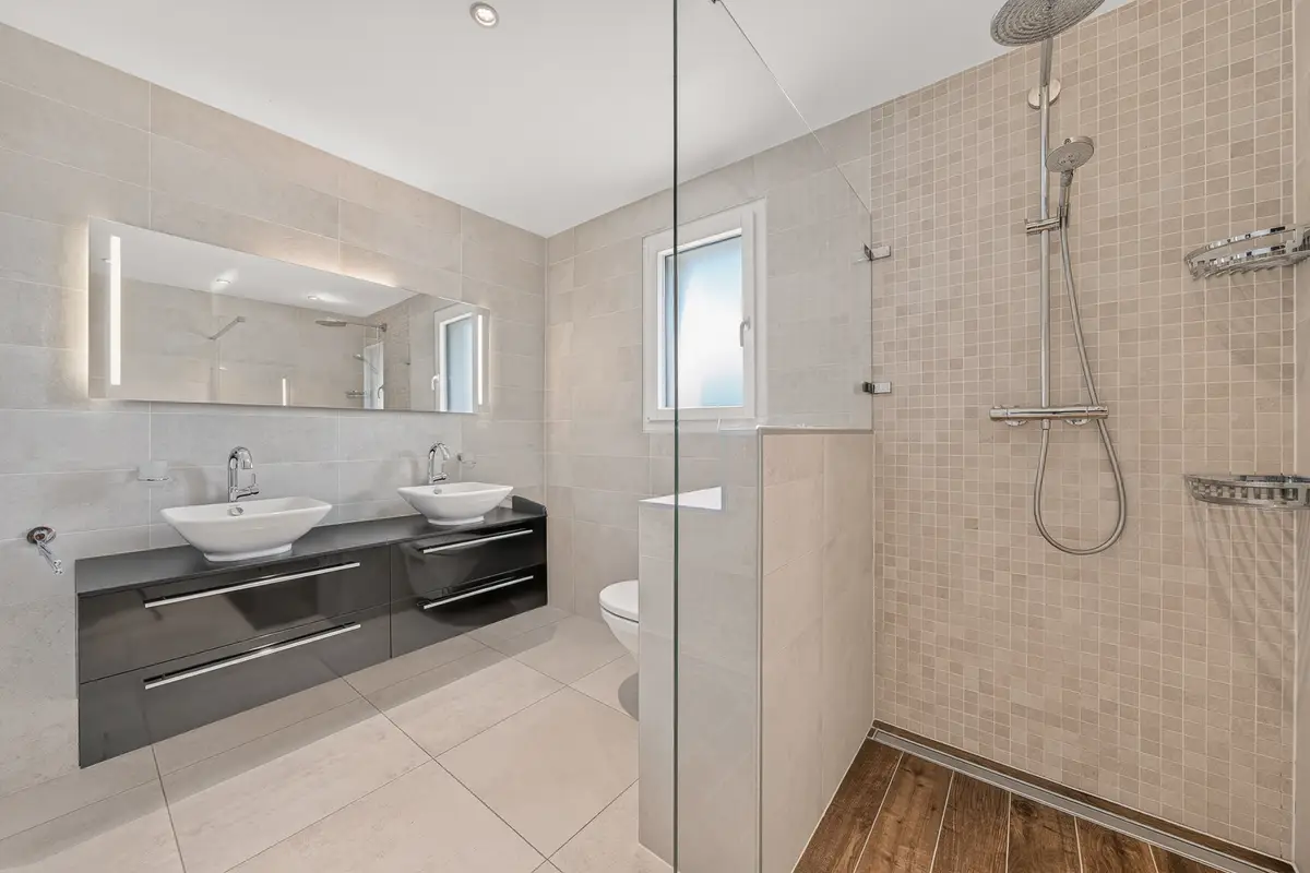 Appartement en duplex avec jardin et grand disponible, à 15 minutes de Lausanne