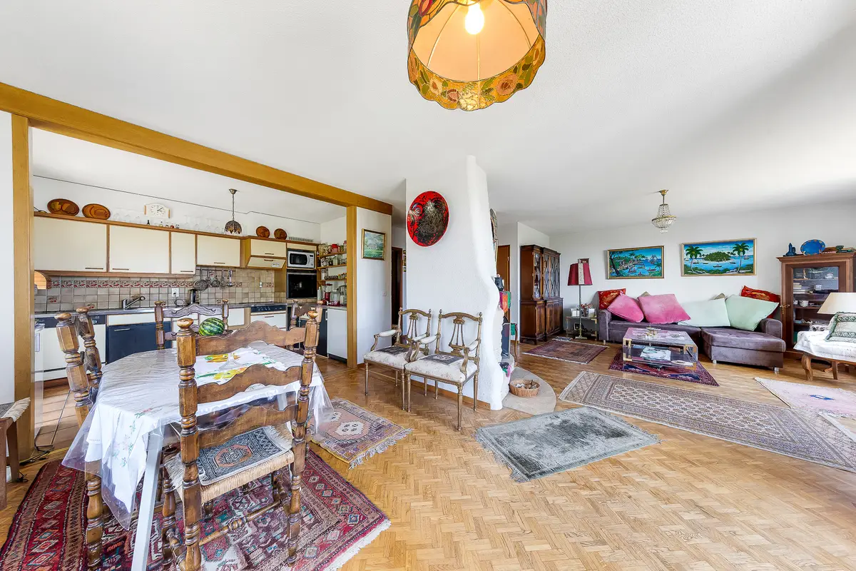 Jolie Maison à Arzier-Le Muids avec échappées sur le lac!