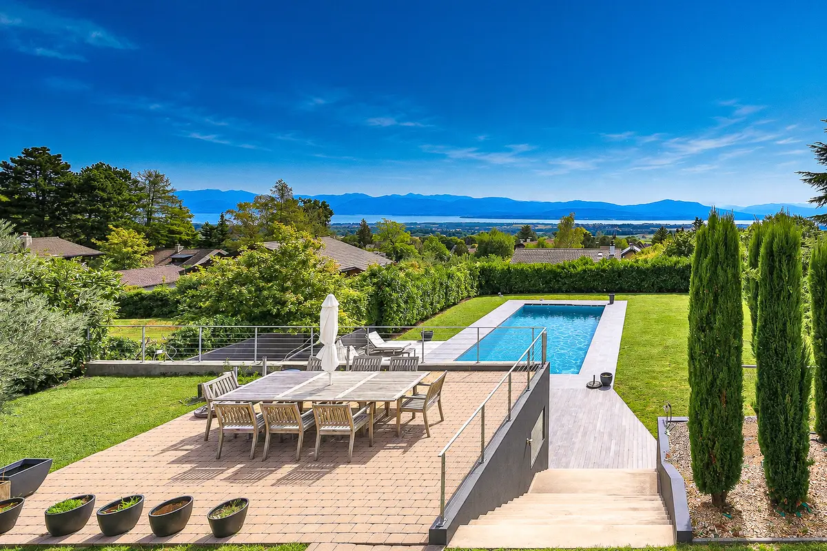 Superbe villa avec panorama sur le Léman, les Alpes et le Mont-Blanc