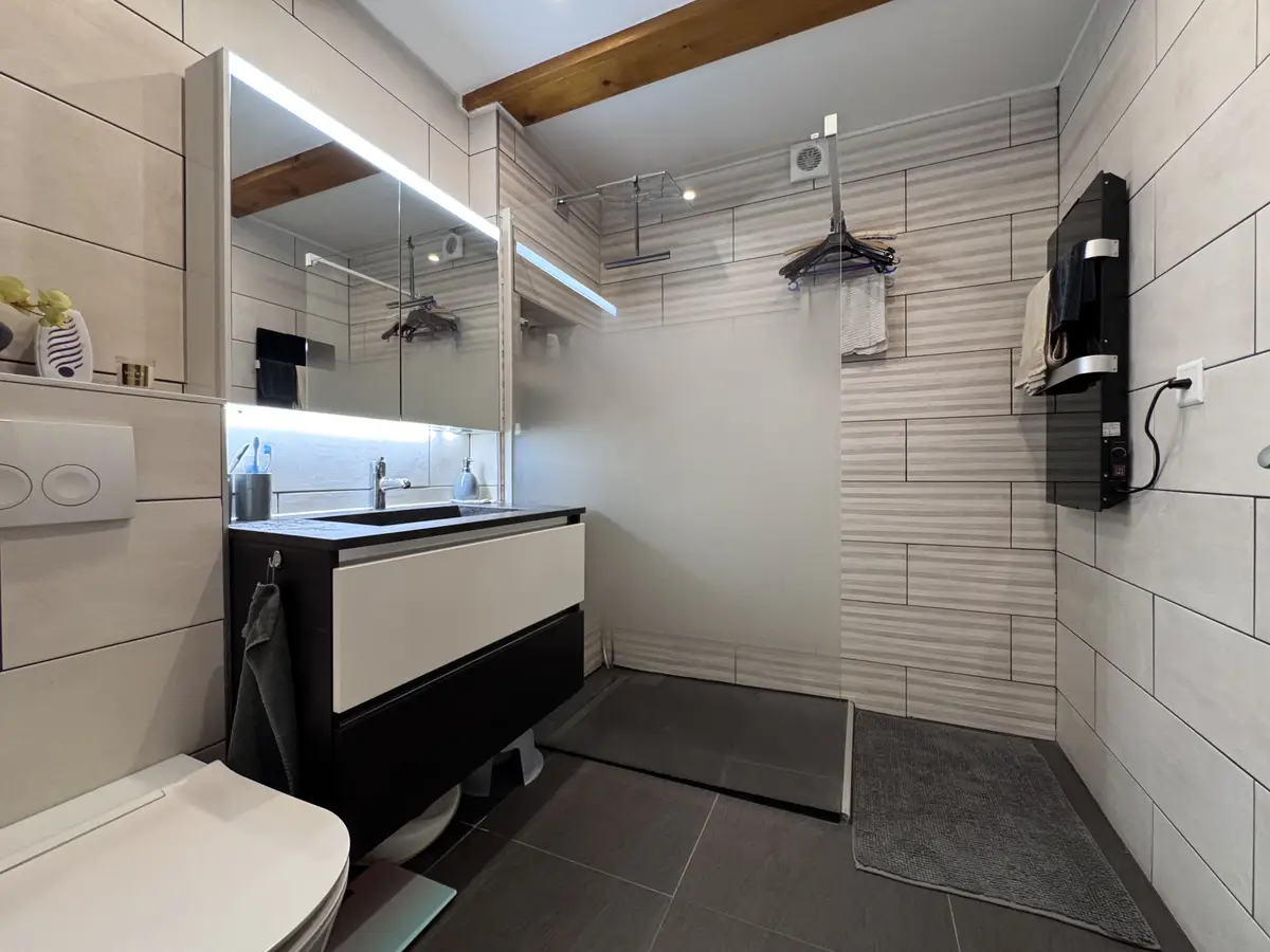Yverdon - Attique en duplex de 5,5 pièces avec grande terrasse et véranda d'hiver 