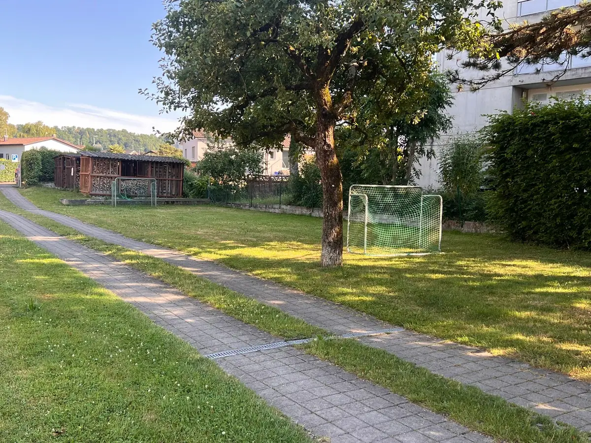 Yverdon - Attique en duplex de 5,5 pièces avec grande terrasse et véranda d'hiver 
