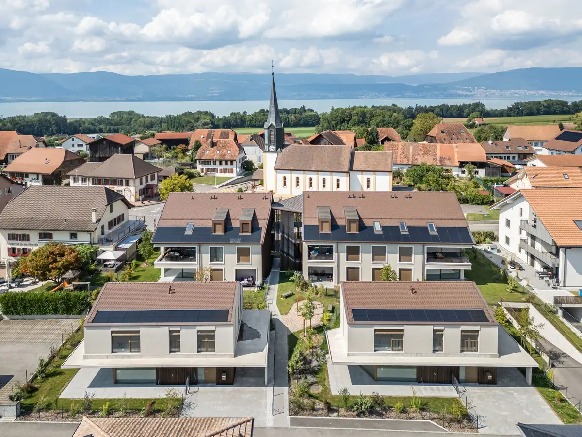 Très belle villa neuve au coeur du village & à deux pas du lac!