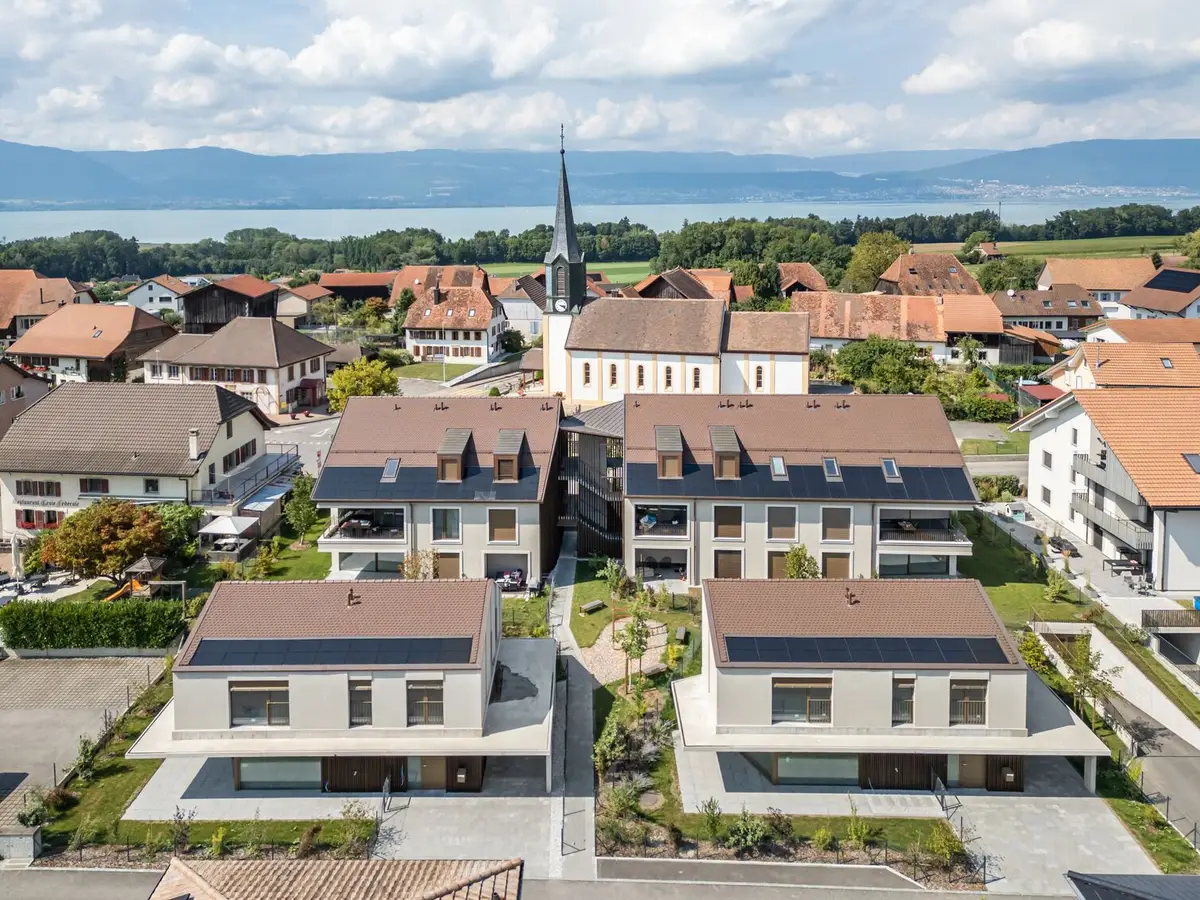 Très belle villa neuve au coeur du village & à deux pas du lac!