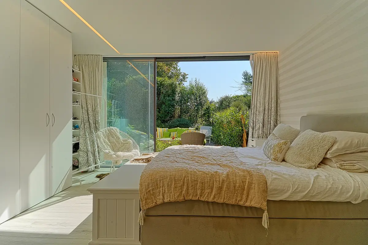 The Townhouse, triplex avec jardin et piscine avec vue lac 