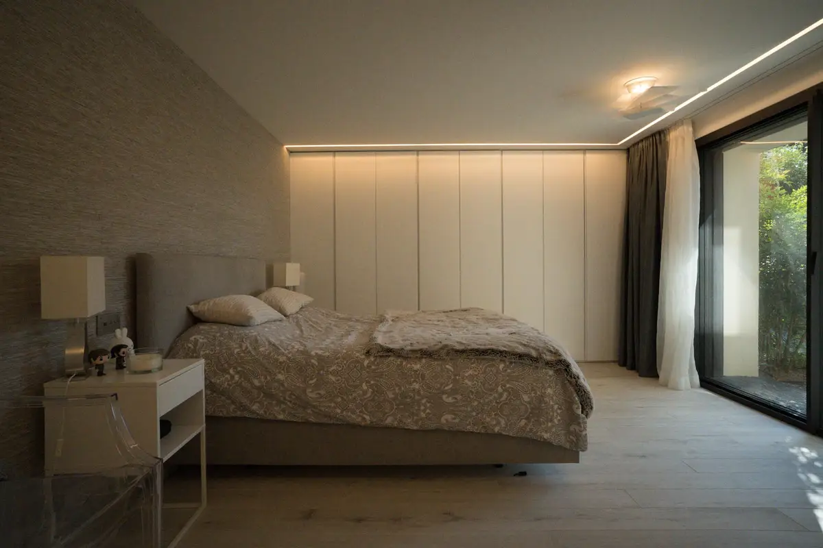 The Townhouse, triplex avec jardin et piscine avec vue lac 