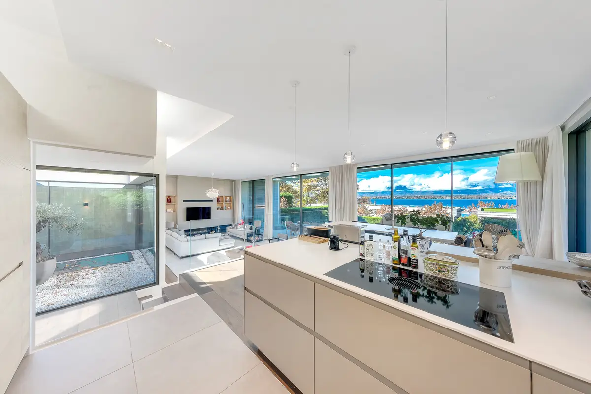 Villa contemporaine d’exception – Accès privé au lac