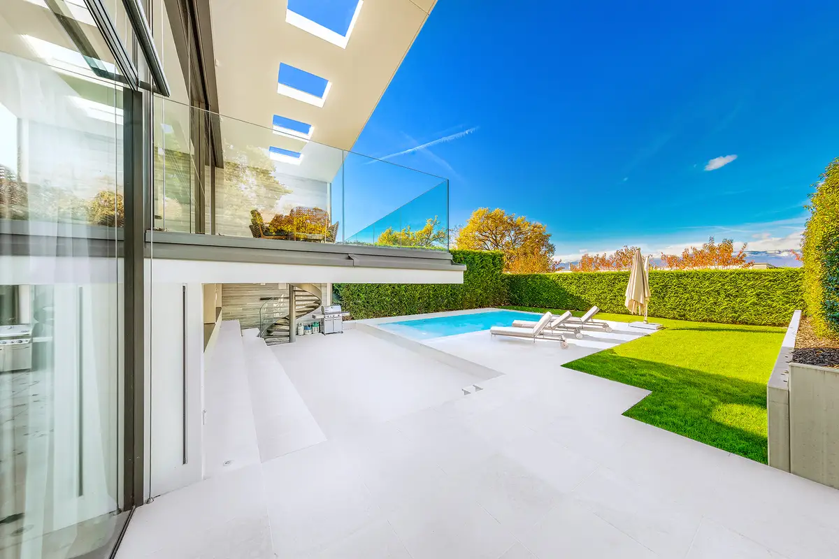 Villa contemporaine d’exception – Accès privé au lac