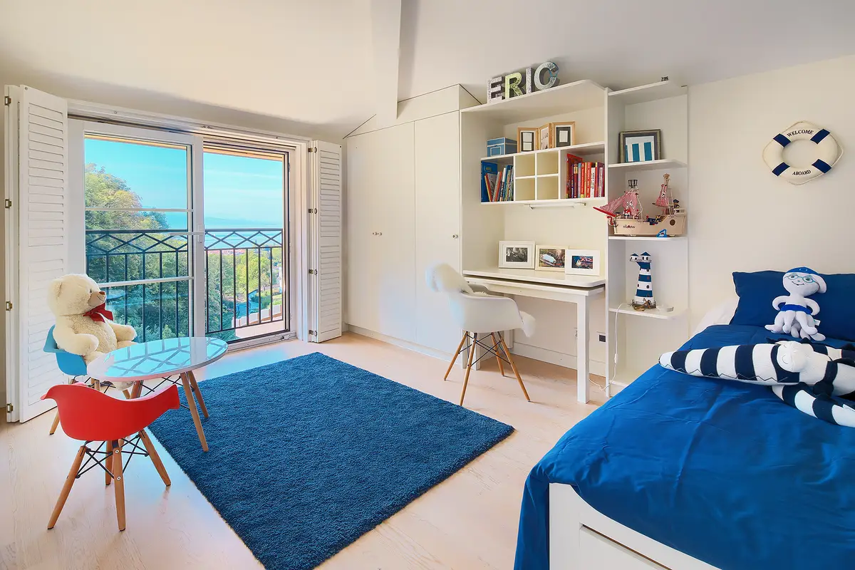 Villa d’exception avec vue imprenable, entre lac et nature