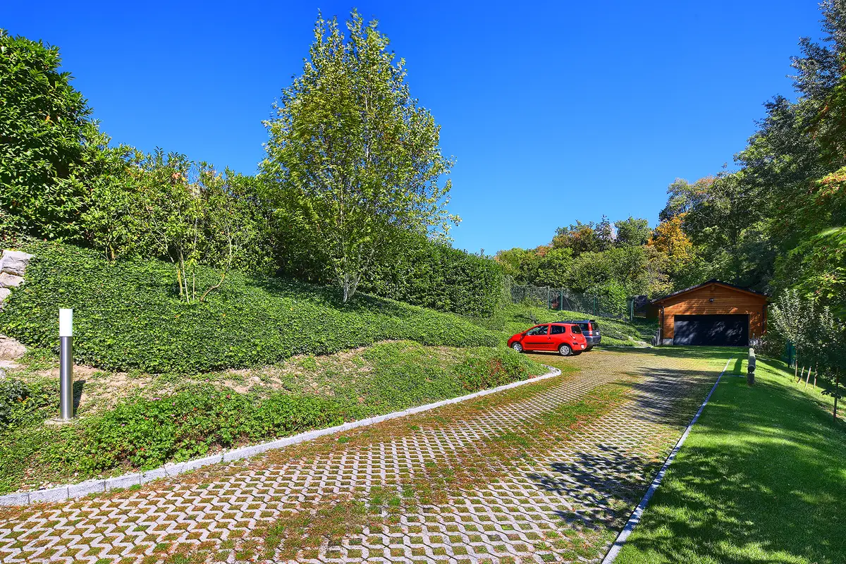 Villa d’exception avec vue imprenable, entre lac et nature