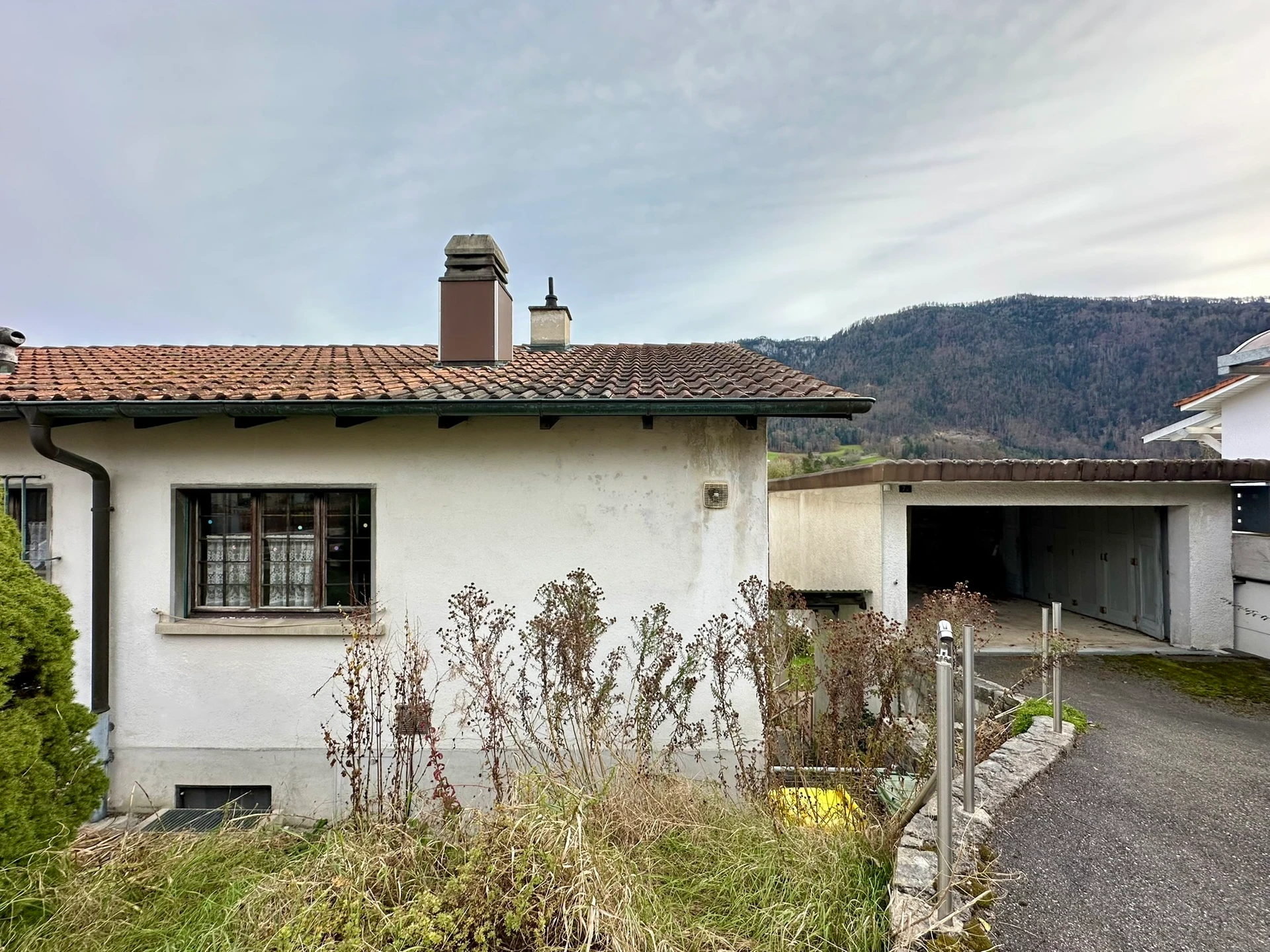 Maison mitoyenne à rénover