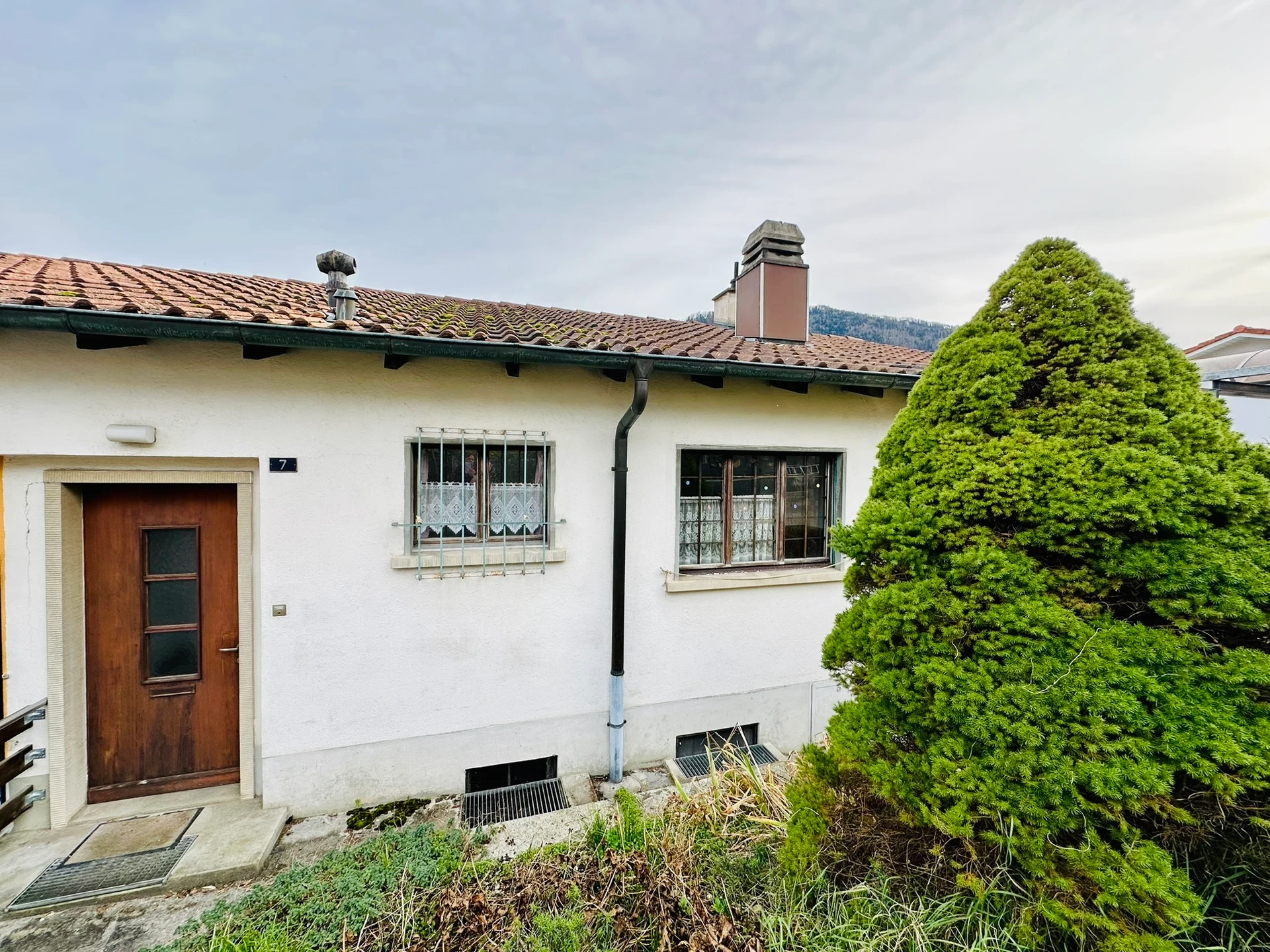 Maison mitoyenne à rénover