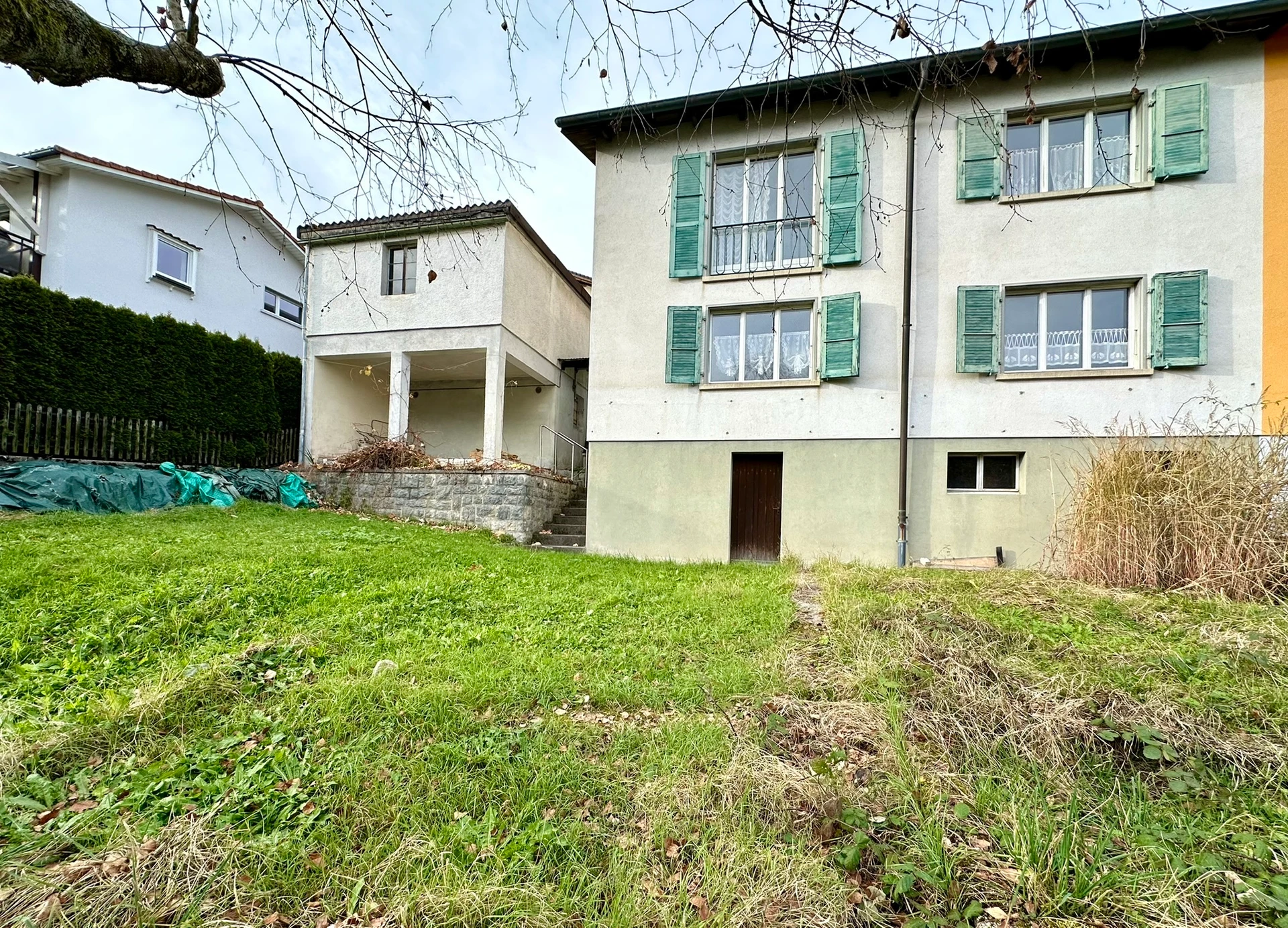 Maison mitoyenne à rénover