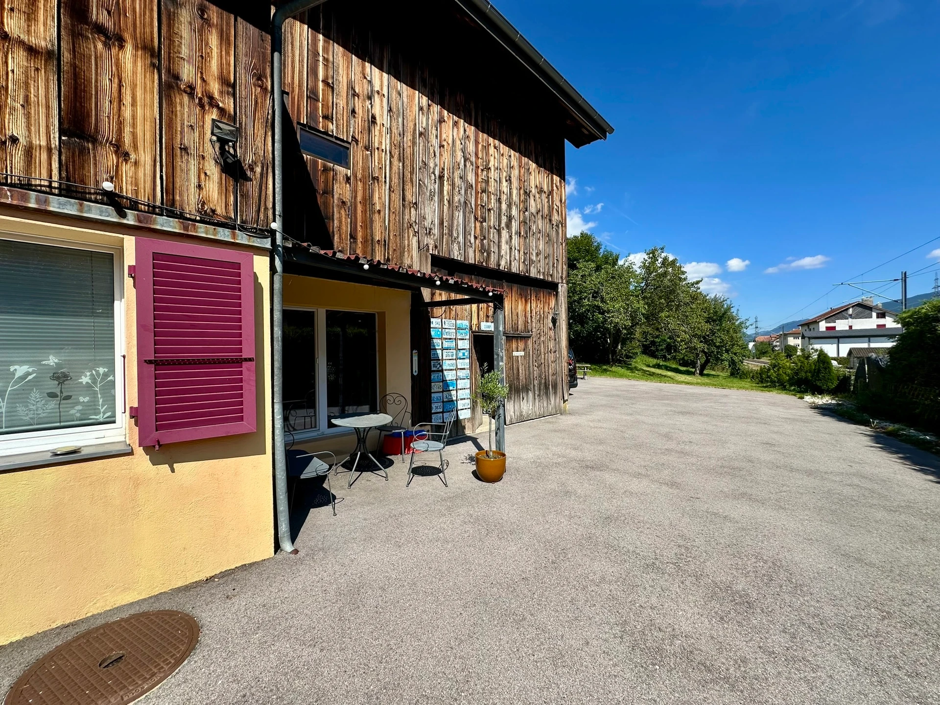 Maison de caractère avec rural et verger au c?ur du village