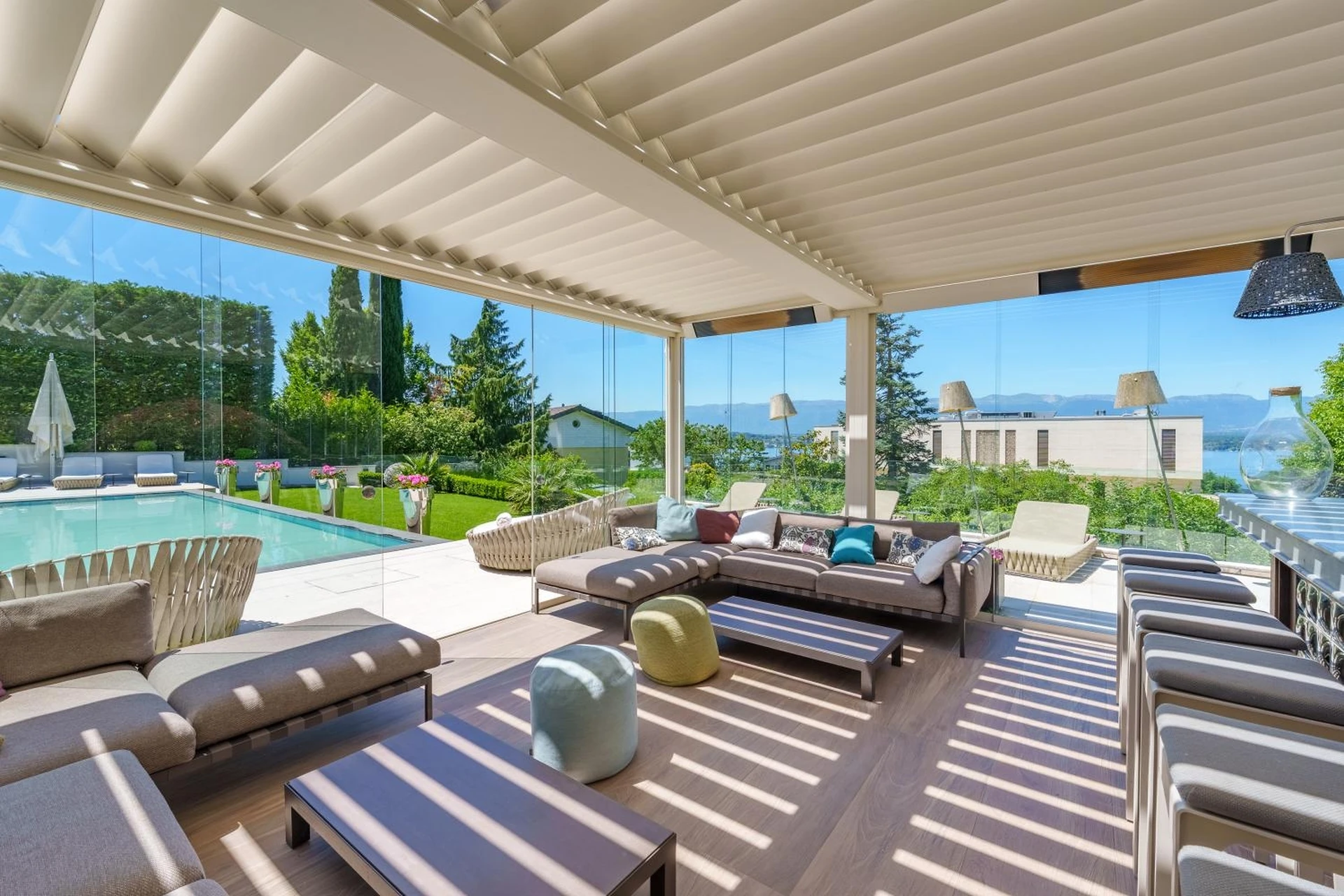 Villa d’exception avec vue lac, piscine et prestations haut de gamme à Cologny