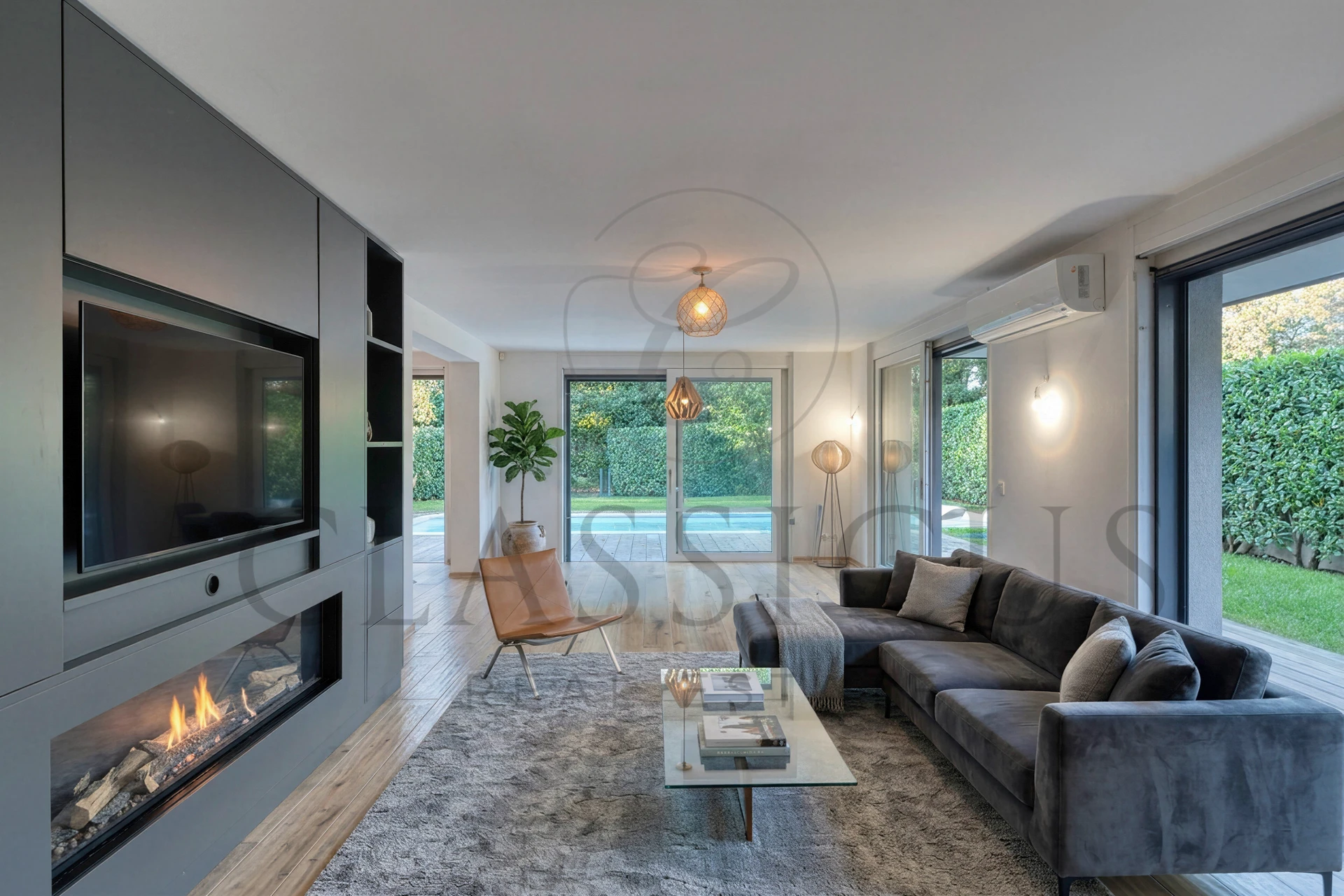 Maison contemporaine avec piscine et rooftop jacuzzi vue lac