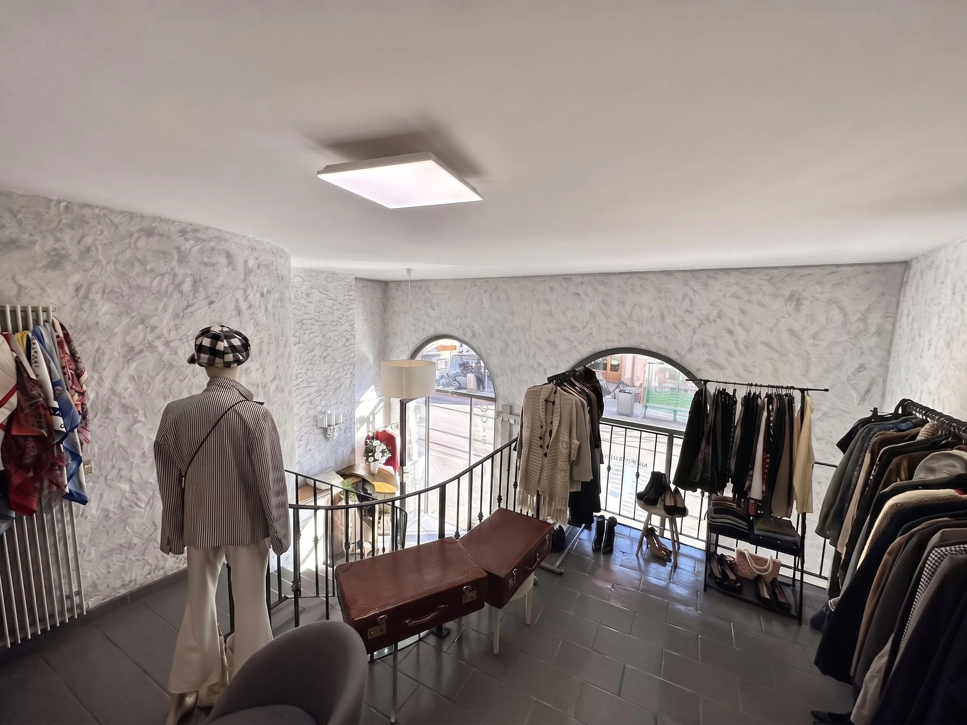 Carouge centre – Arcade commerciale de 111 m² sur trois niveaux
