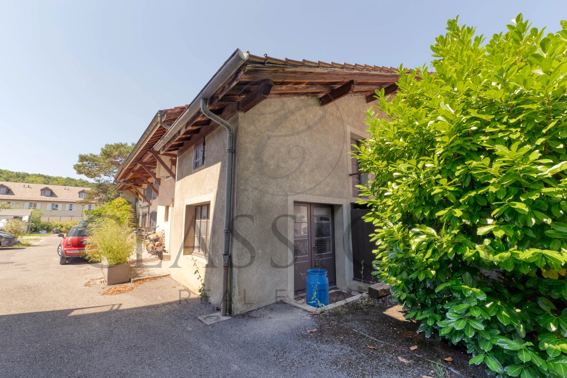 Maison de caractère XVIIIe – 330 m², jardin arboré &#038; terrasse jacuzzi à Aire-la-Ville