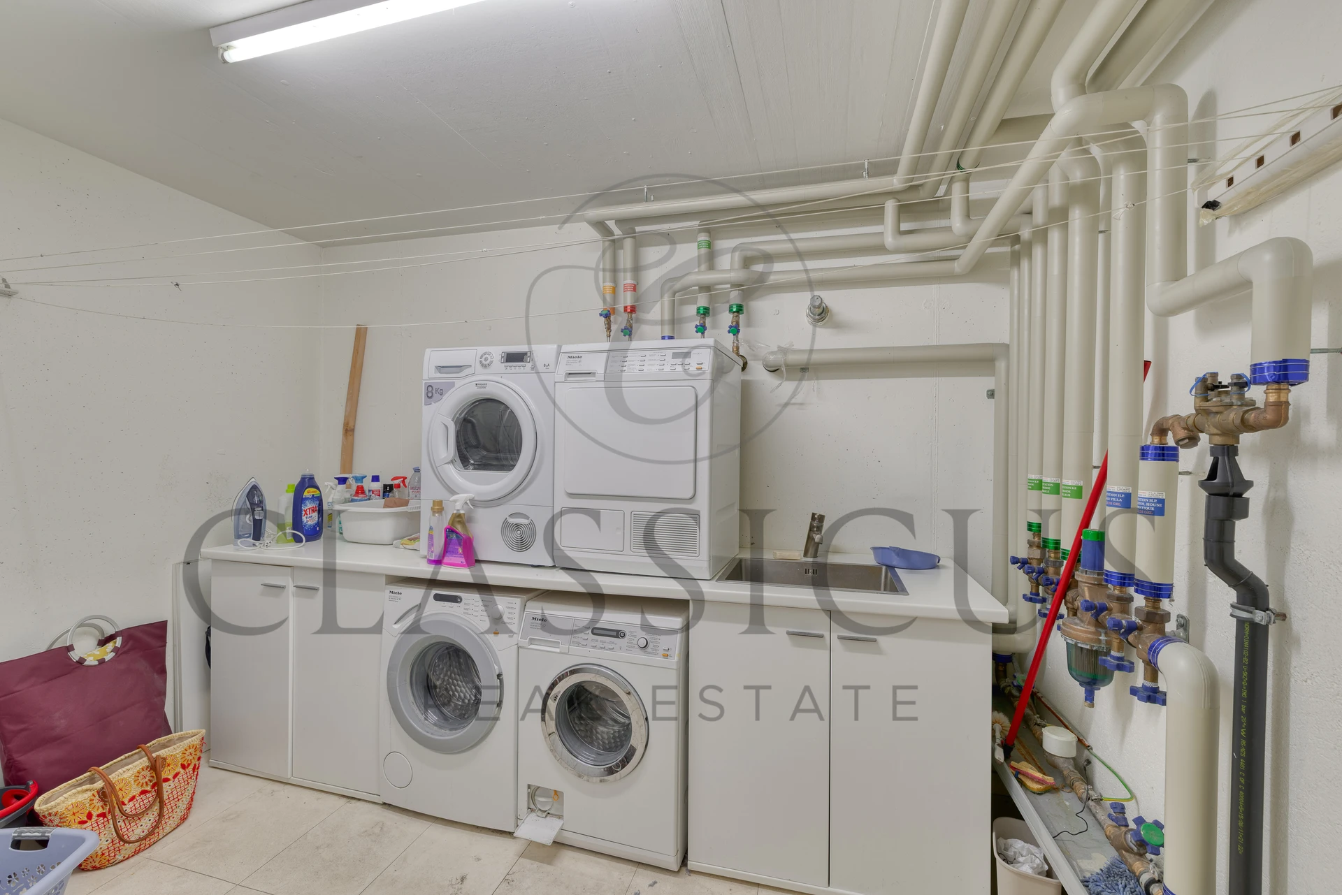 Villa contemporaine de prestige avec piscine