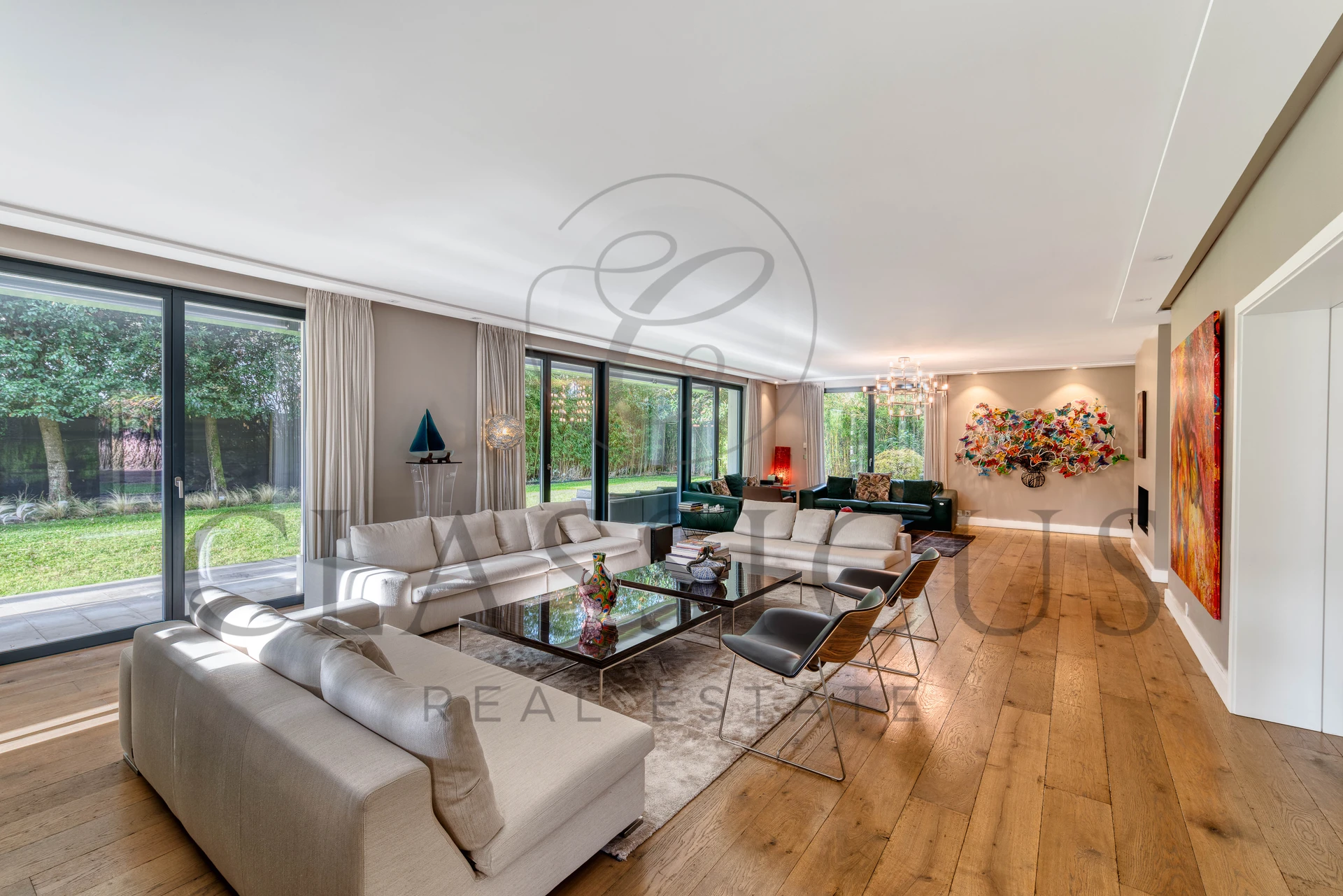 Villa contemporaine de prestige avec piscine