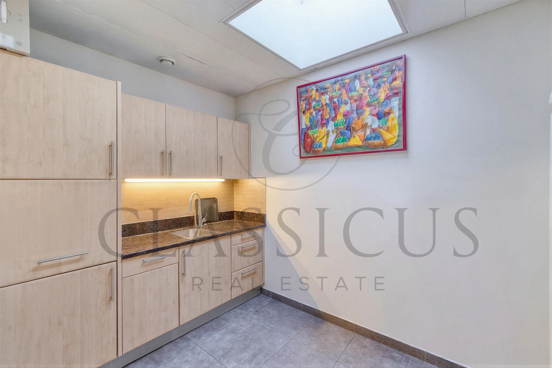 Grande surface de bureaux au 2ème étage – 263 m² – Genève Plainpalais
